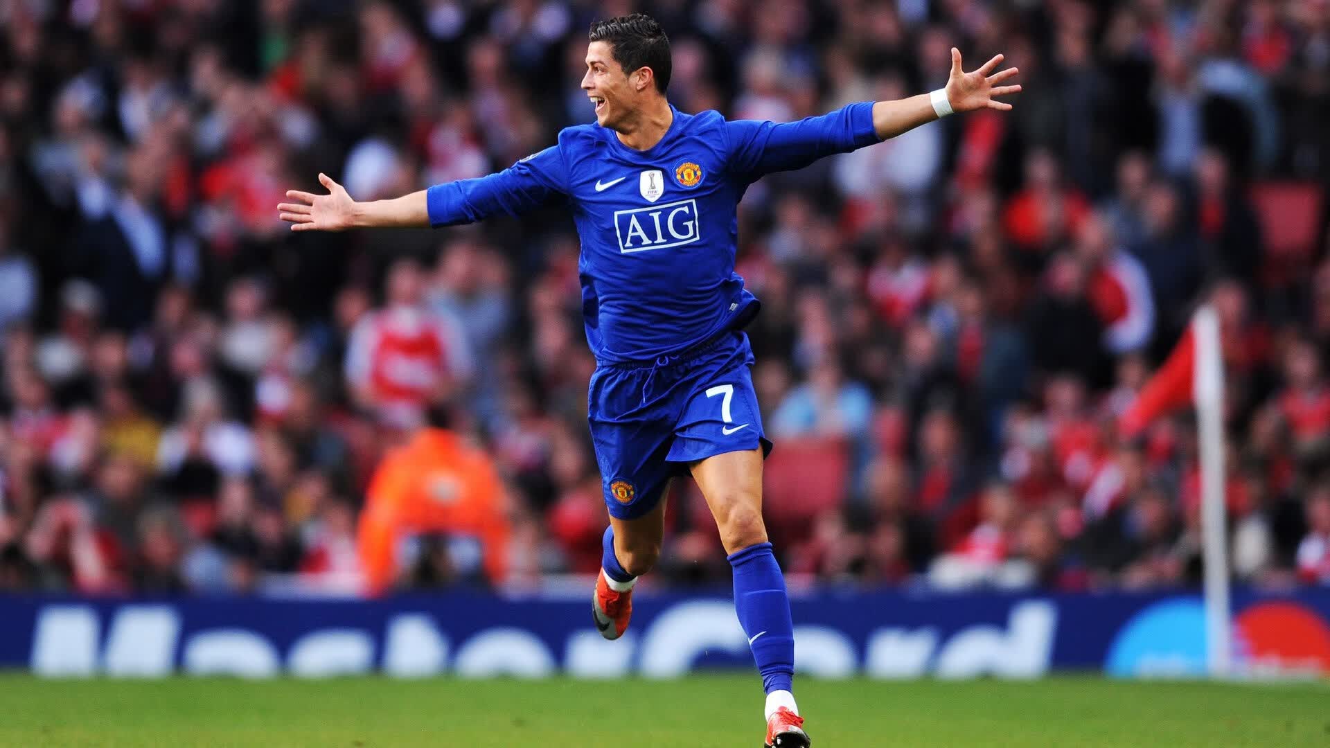 爱游戏体育客户端-上港客场小胜国安，紧追榜首